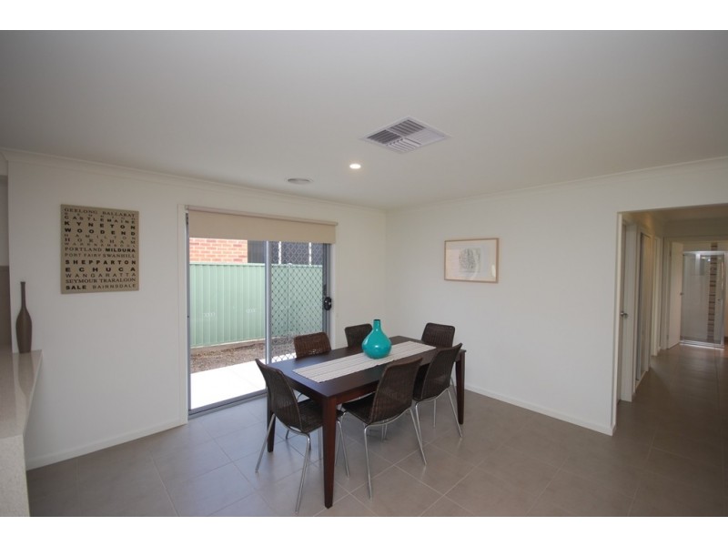 12 Lowry Crescent, Miners Rest VIC 3352