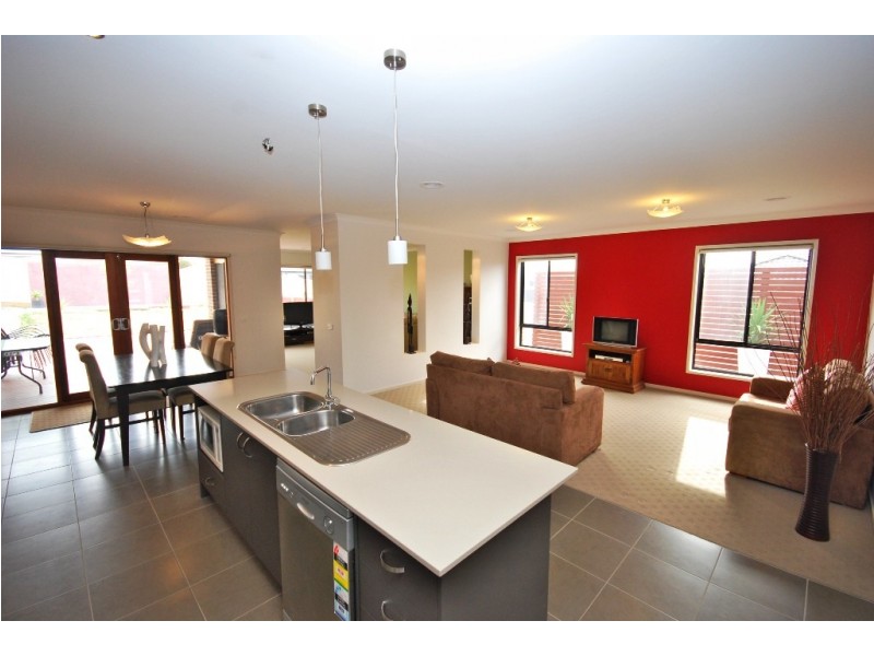 20 Tulloch Rise, Canadian VIC 3350