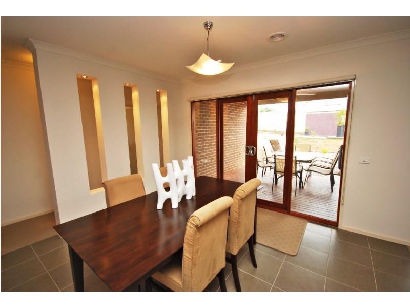 20 Tulloch Rise, Canadian VIC 3350