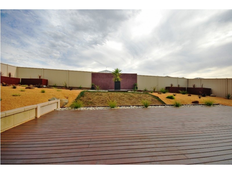 20 Tulloch Rise, Canadian VIC 3350