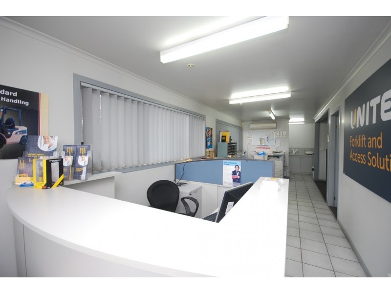 10 Daveyduke Drive, Mitchell Park VIC 3355