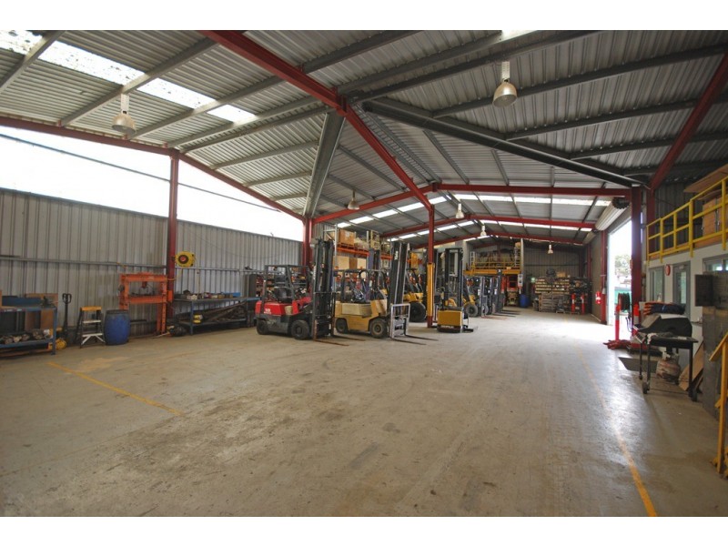 10 Daveyduke Drive, Mitchell Park VIC 3355