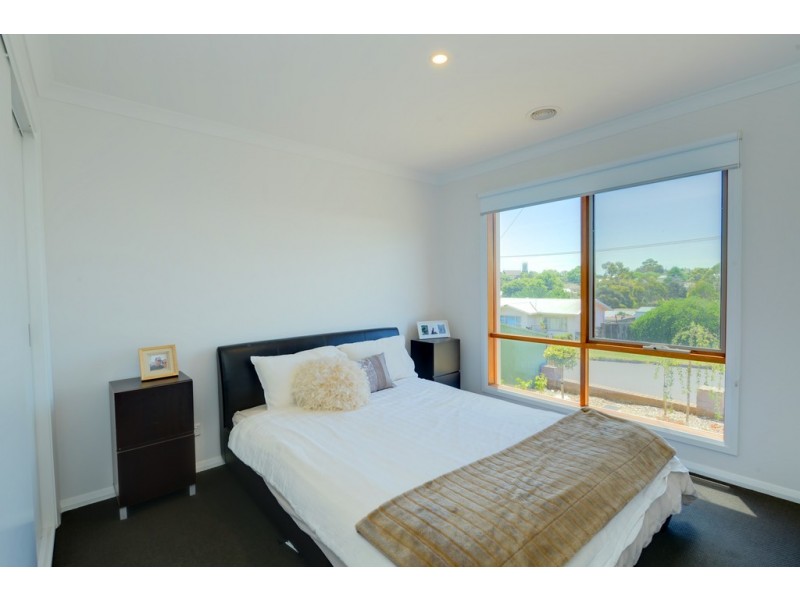 12 Ford Street, Ballarat East VIC 3350