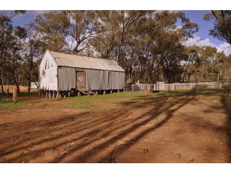 607 Timor-Mount Hooghly Rd, Dunolly VIC 3472
