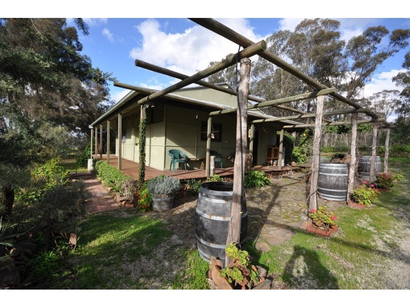 607 Timor-Mount Hooghly Rd, Dunolly VIC 3472