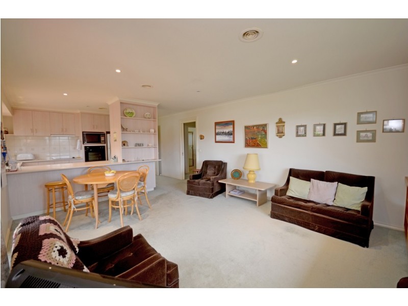 8 Lemuela Court, Invermay Park VIC 3350