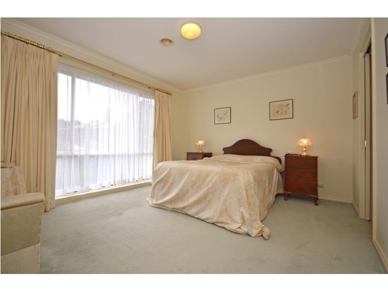 8 Lemuela Court, Invermay Park VIC 3350