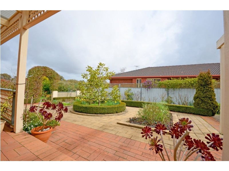 8 Lemuela Court, Invermay Park VIC 3350