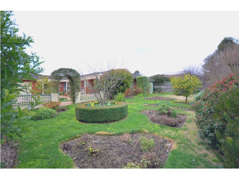 8 Lemuela Court, Invermay Park VIC 3350