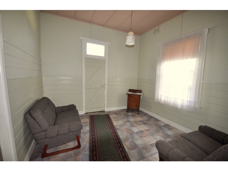 97 Sussex St, Linton VIC 3360