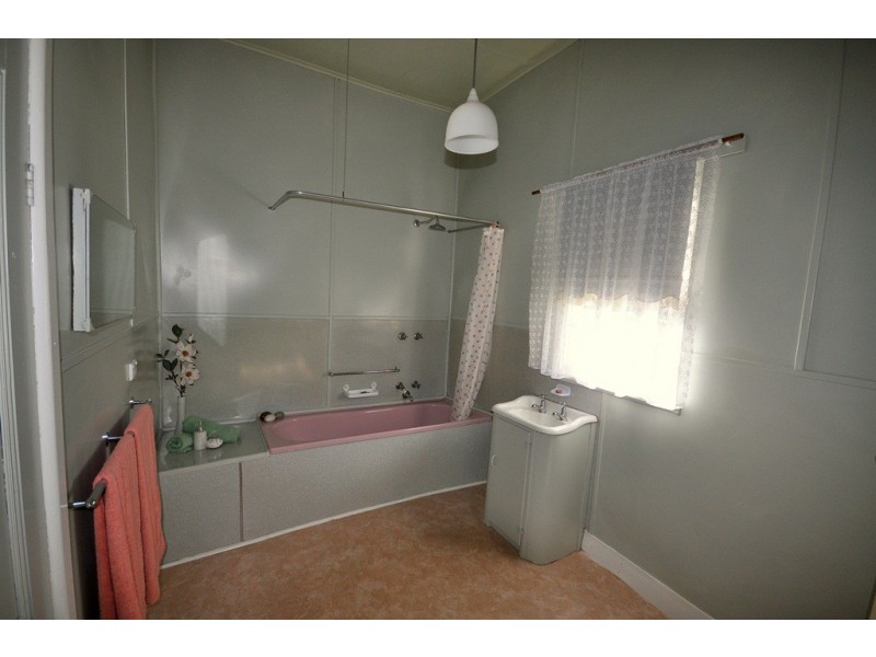 97 Sussex St, Linton VIC 3360