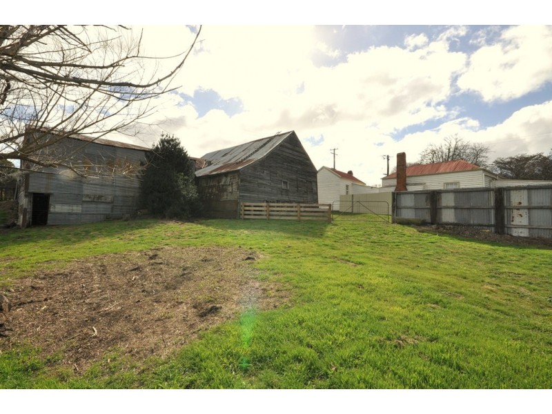 97 Sussex St, Linton VIC 3360