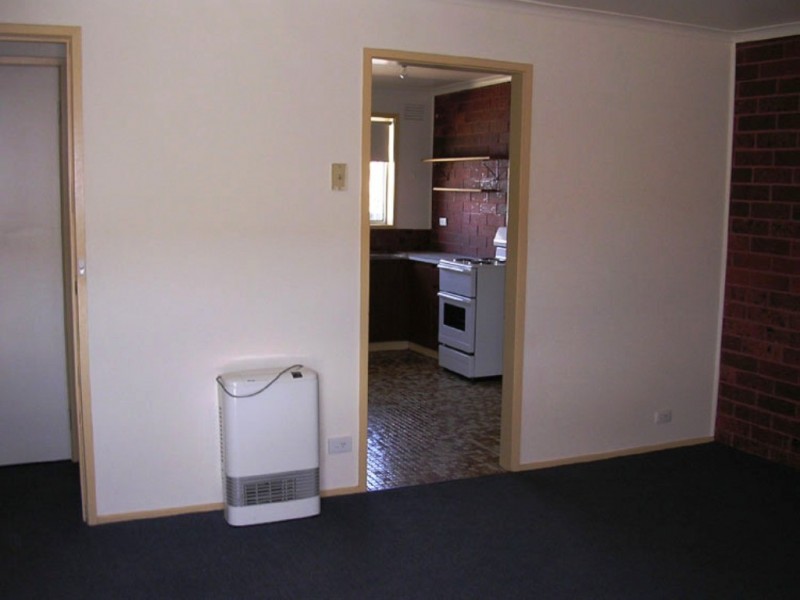 2/810 Humffray St Sth, Mount Pleasant VIC 3350