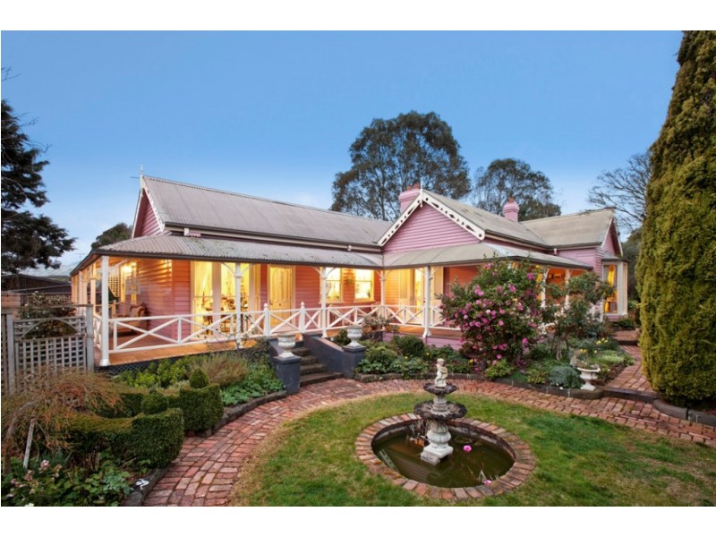 36 Inglis Street, Ballan VIC 3342