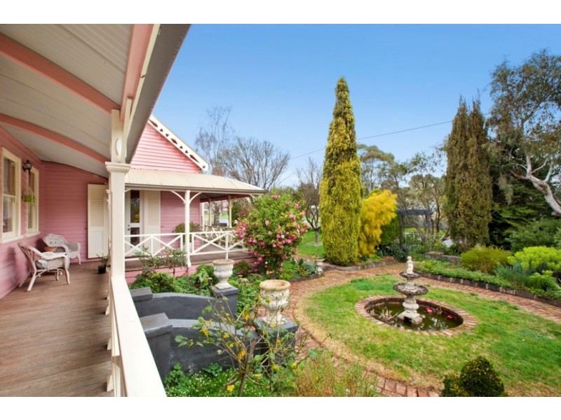 36 Inglis Street, Ballan VIC 3342