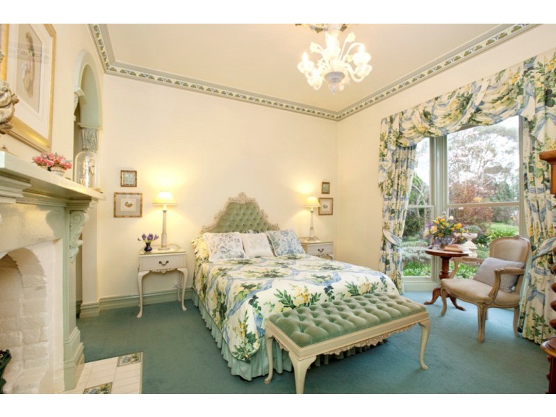 36 Inglis Street, Ballan VIC 3342