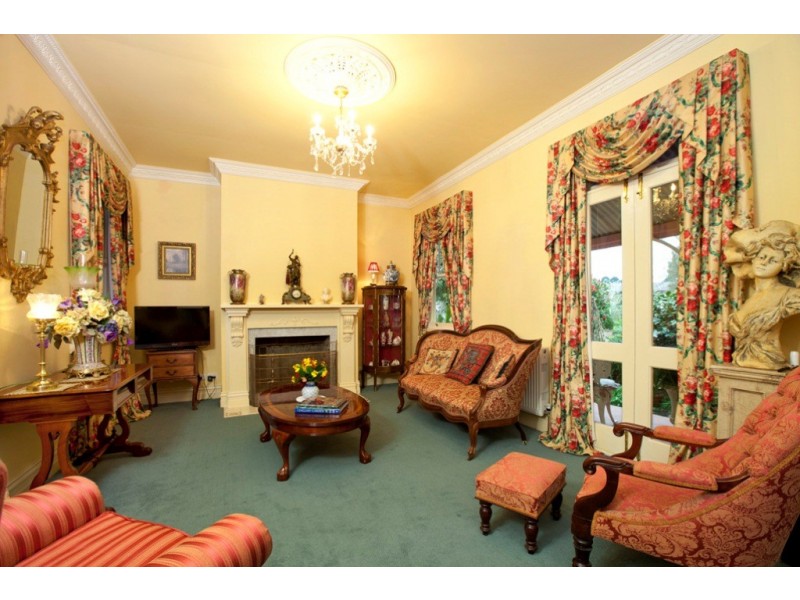 36 Inglis Street, Ballan VIC 3342