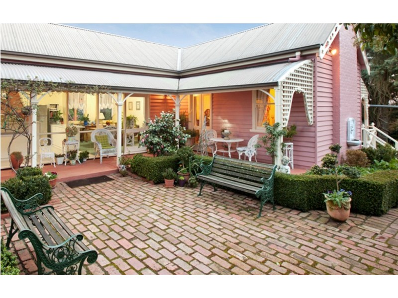 36 Inglis Street, Ballan VIC 3342