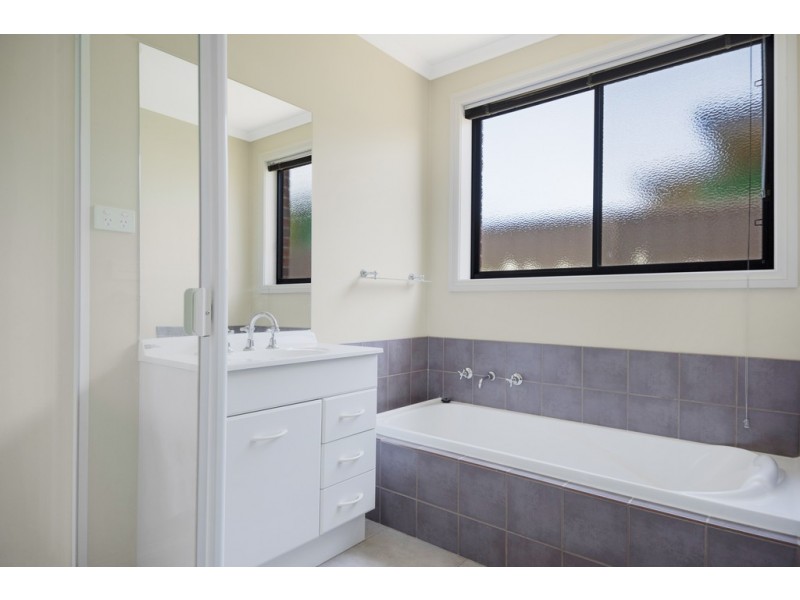 17 Harrier Drive, Invermay Park VIC 3350