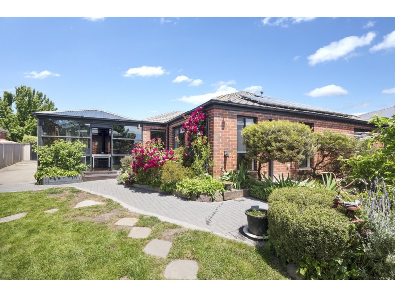 17 Harrier Drive, Invermay Park VIC 3350