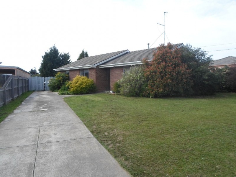 51 McNulty Drive, Wendouree VIC 3355