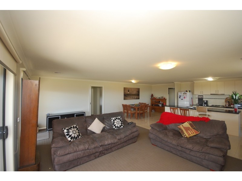 26 Dundas Street, Miners Rest VIC 3352