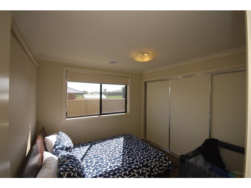 26 Dundas Street, Miners Rest VIC 3352