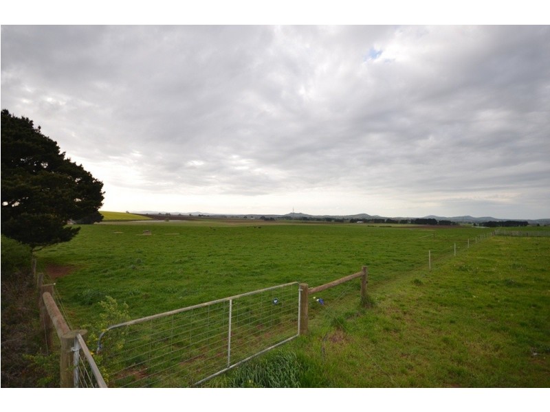 Lot 2 Boundary Church Rd, Clarkes Hill VIC 3352