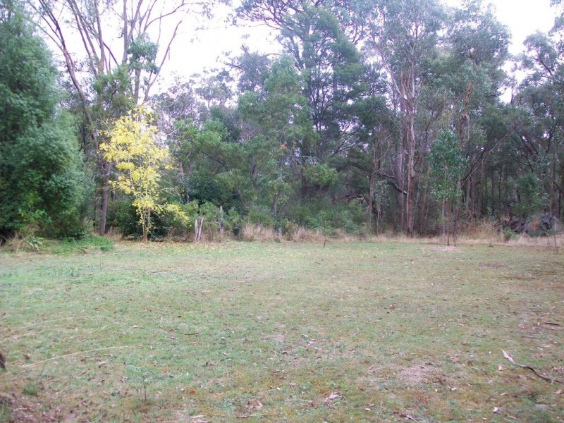 76 Reservoir Rd, Ross Creek VIC 3351