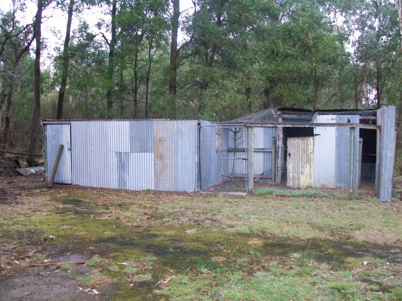 76 Reservoir Rd, Ross Creek VIC 3351