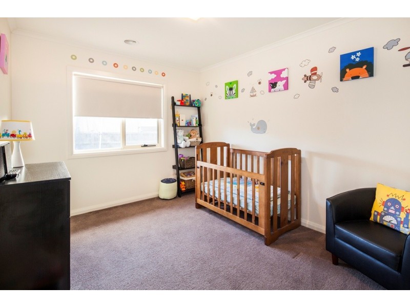 18 Yarra Gum Place, Mount Clear VIC 3350