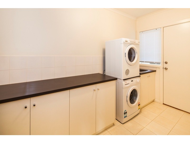 18 Yarra Gum Place, Mount Clear VIC 3350