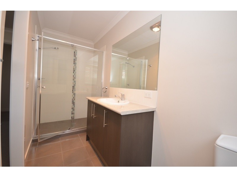 11/1 Gumdale Place, Sebastopol VIC 3356