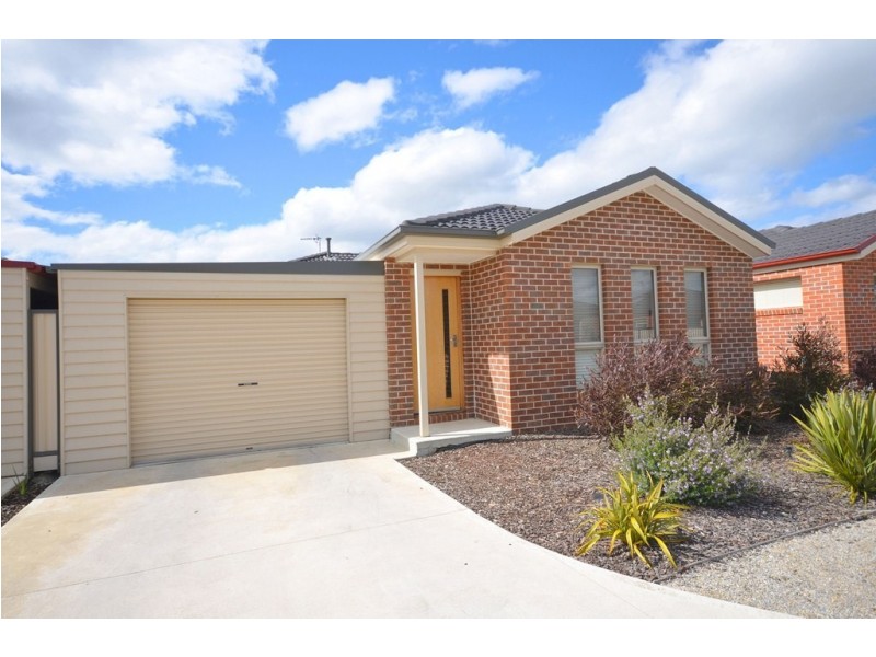 11/1 Gumdale Place, Sebastopol VIC 3356