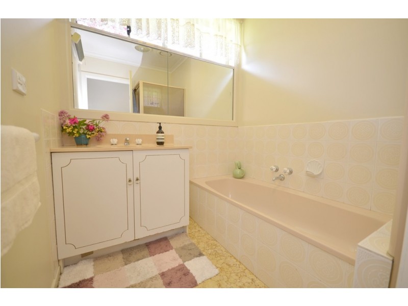 19 Windsor Avenue, Alfredton VIC 3350