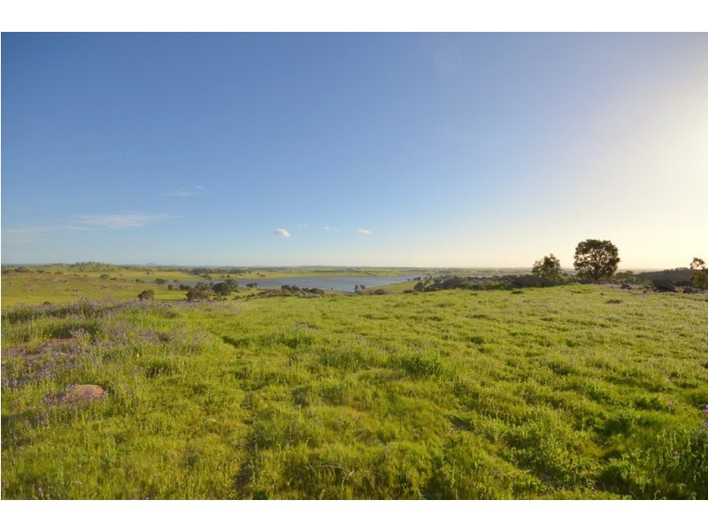 CA’s 2C and 2D Whitlocks Rd, Maldon VIC 3463