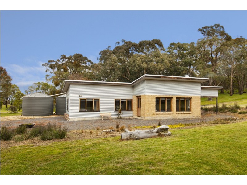 218 Dalgleishs Road, Beaufort VIC 3373