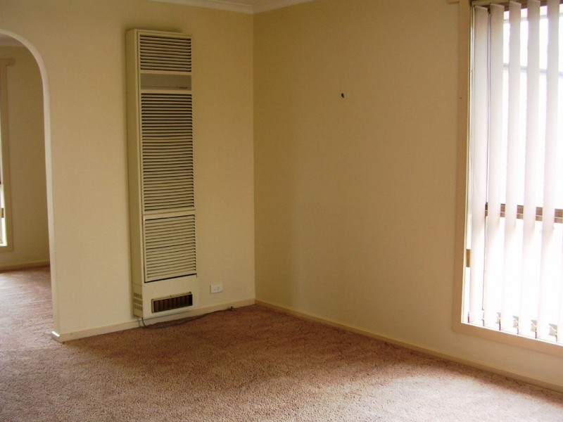 2/69 Victoria Street, Sebastopol VIC 3356