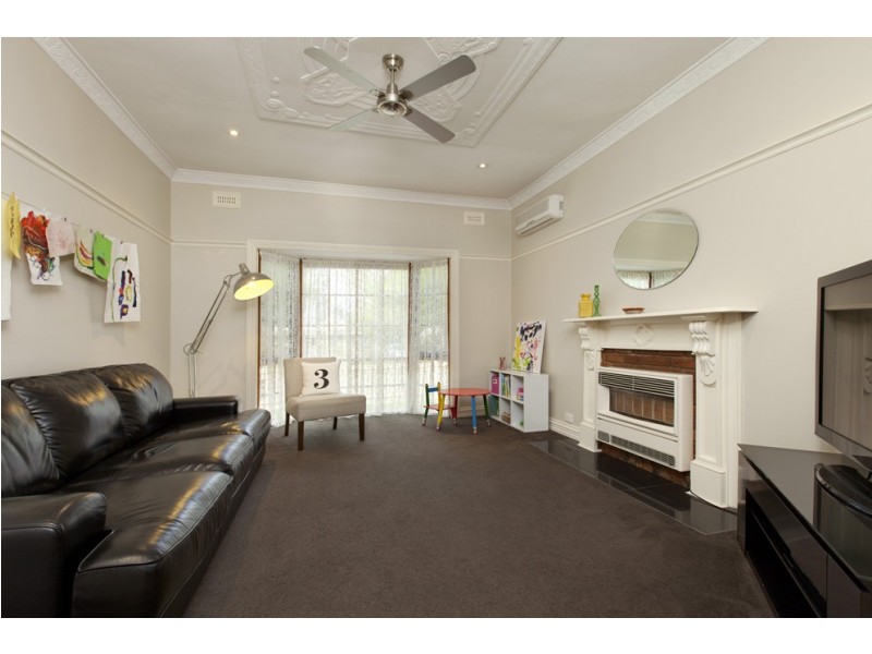19 Duncan St, Ballan VIC 3342