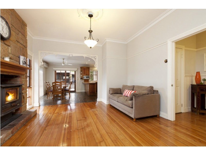 19 Duncan St, Ballan VIC 3342