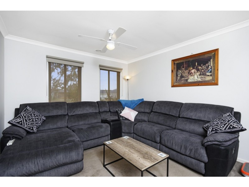 84 Waterford Drive, Miners Rest VIC 3352