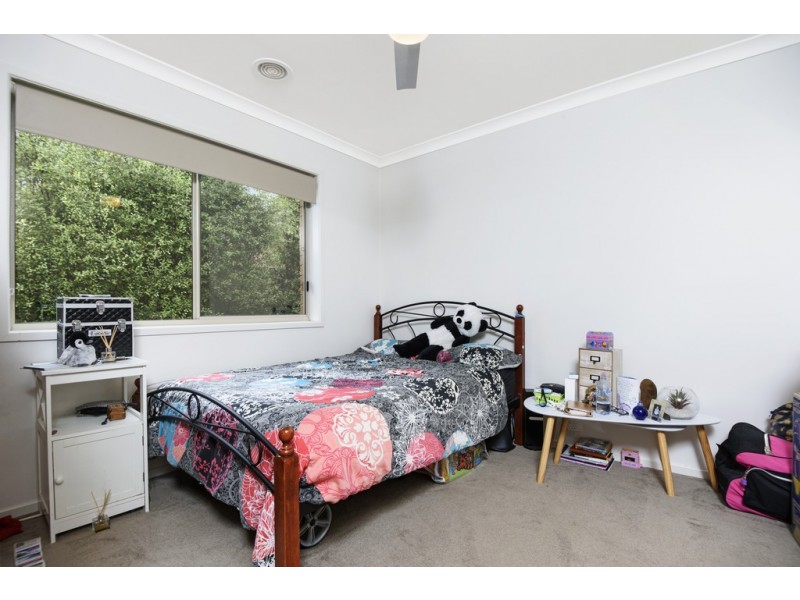 84 Waterford Drive, Miners Rest VIC 3352