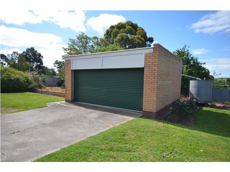 74 High St, Lismore VIC 3324