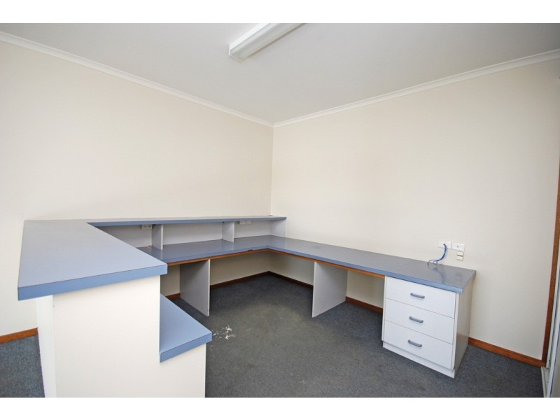 1/16 Wiltshire Lane, Delacombe VIC 3356