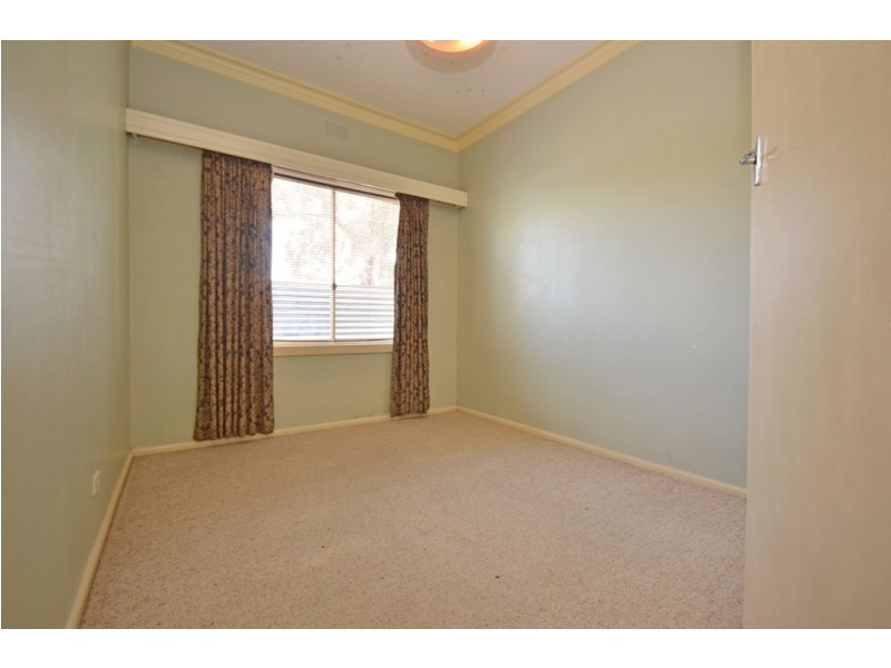 10 Young Street, Golden Point VIC 3350