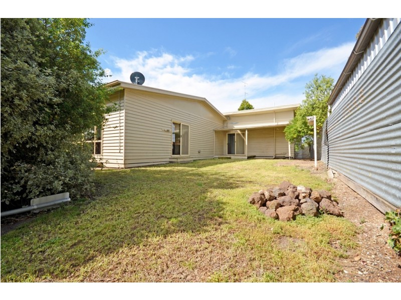 10 Young Street, Golden Point VIC 3350