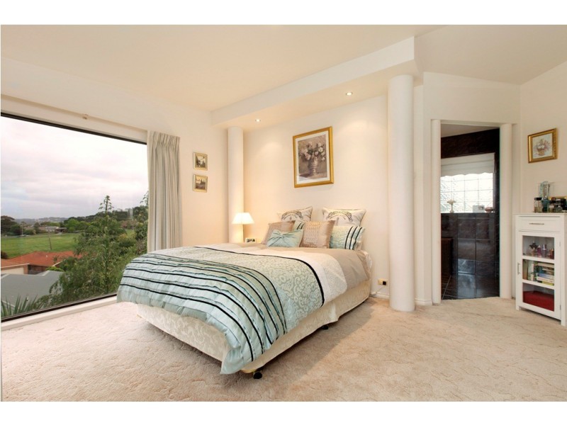 116 Duggan Street, Black Hill VIC 3350