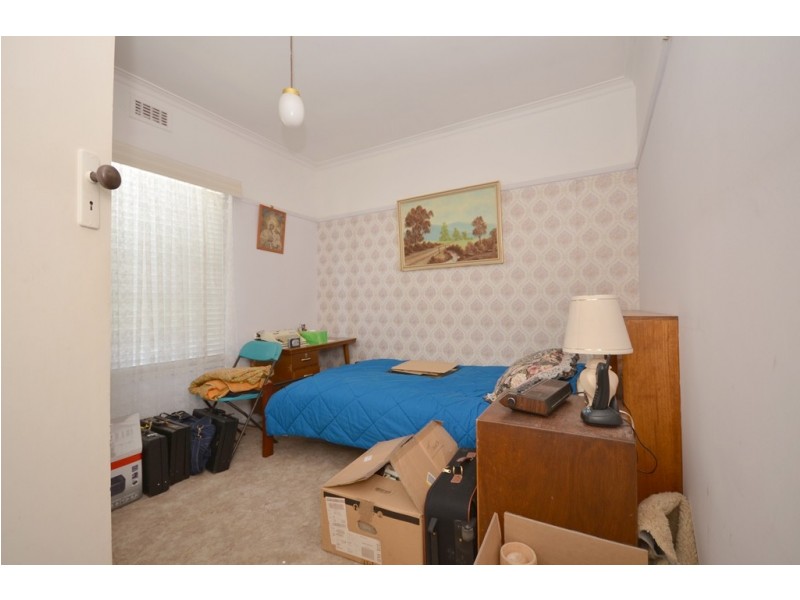 4 Collins Avenue, Sebastopol VIC 3356