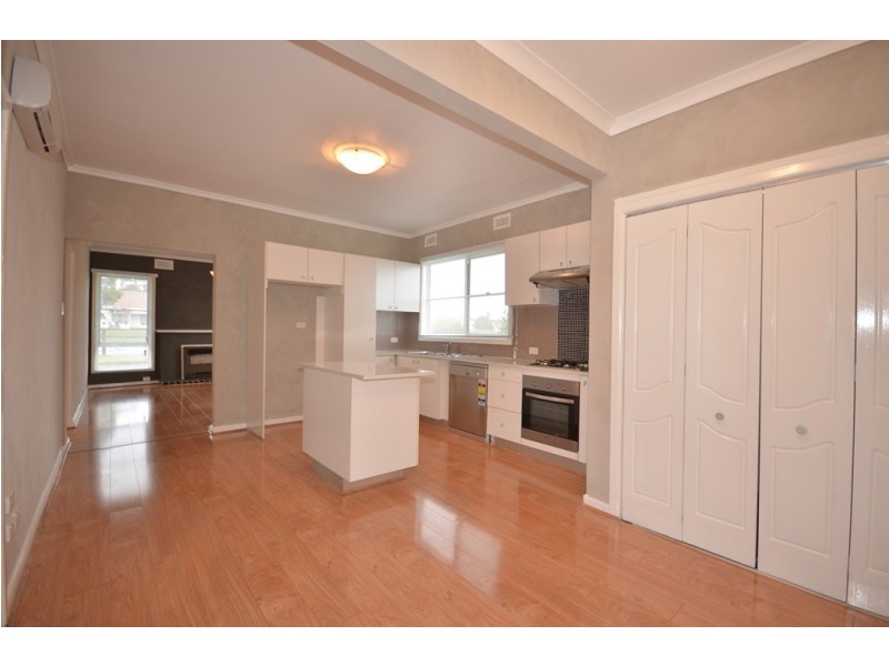 1216 Norman Street, Wendouree VIC 3355