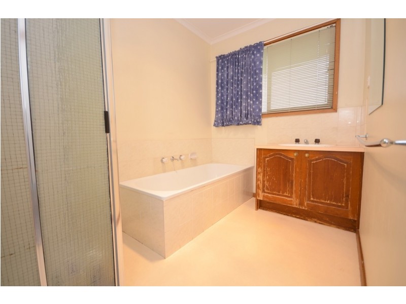 111 Hedrick Street, Buninyong VIC 3357